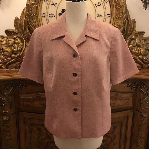 LE SUIT PETITES. Size 14P. Lined. Short Sleeve. Button Front. DB - Picture 1 of 5